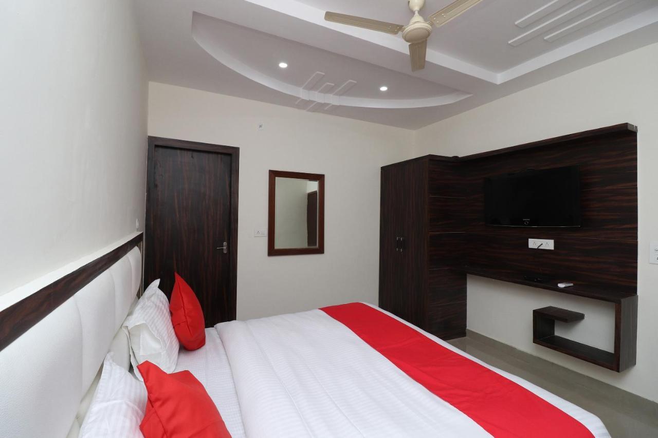 Hostel The Agra