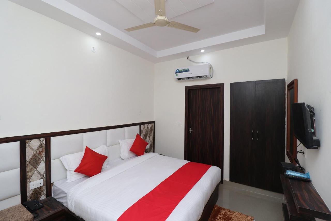 Hostel The Agra