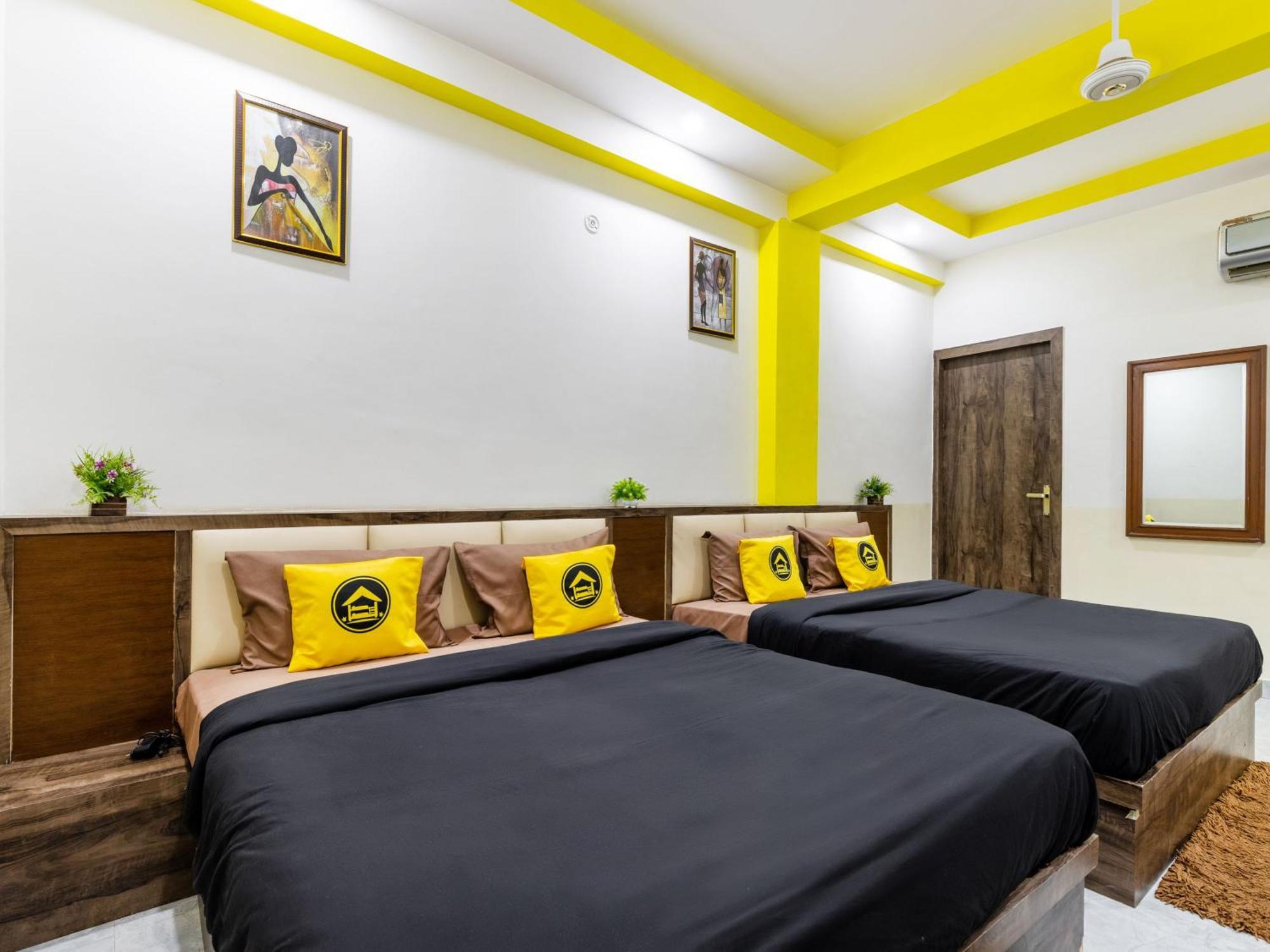 Hostel The Agra *