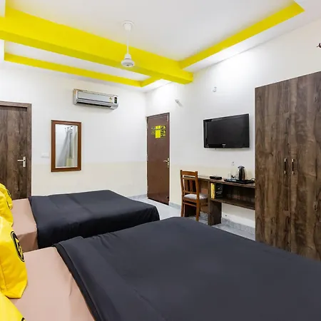 The Hosteller Agra Agra  Room photo