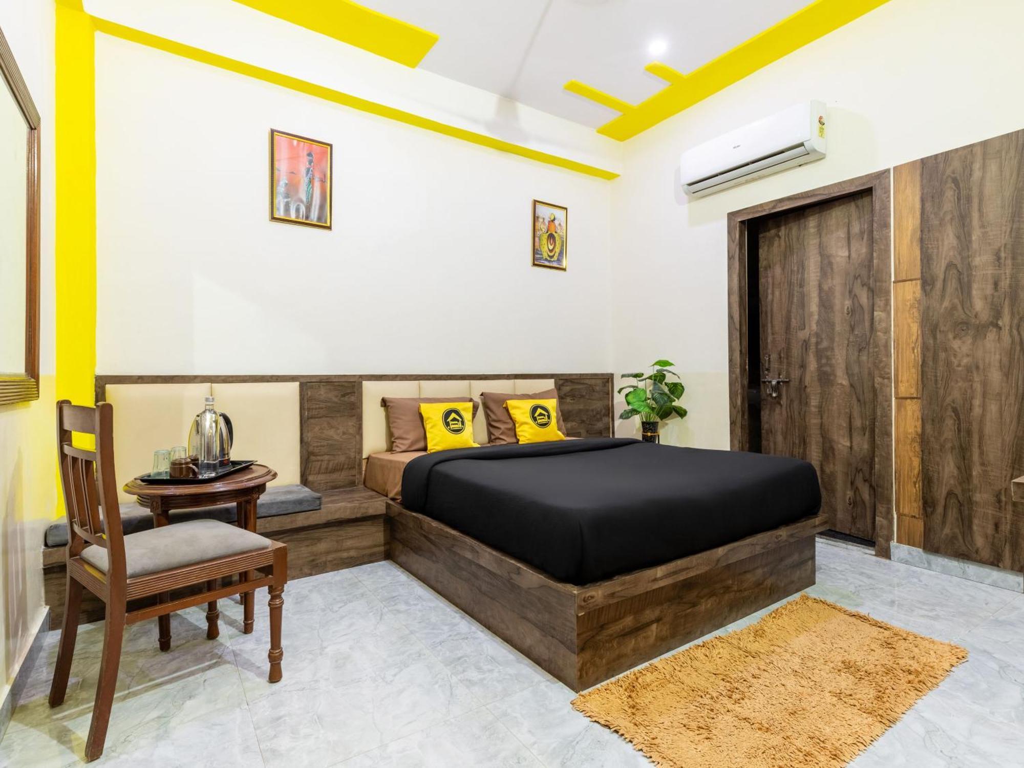 The * Agra (Uttar Pradesh)